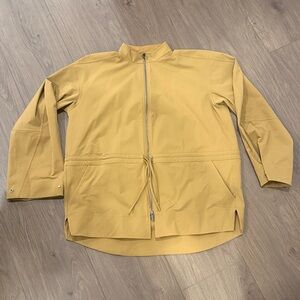 Lululemon Cinch-Waist Stretch Shirt Jacket
Bold Beige, Size S